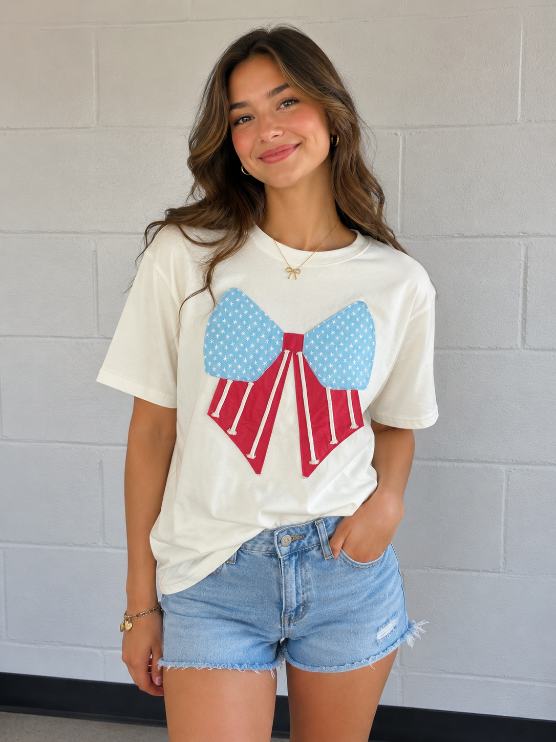 Loose Knit Vintage Flag Bow Patched T-Shirt