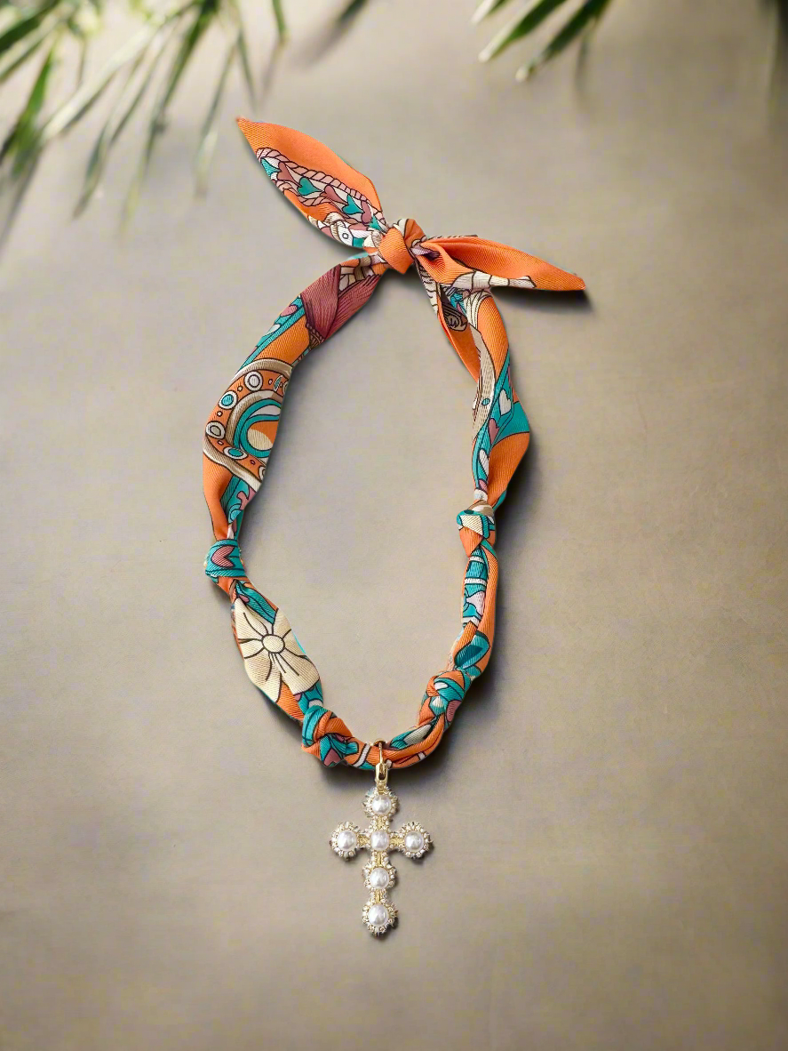 Palmas Scarf Necklace