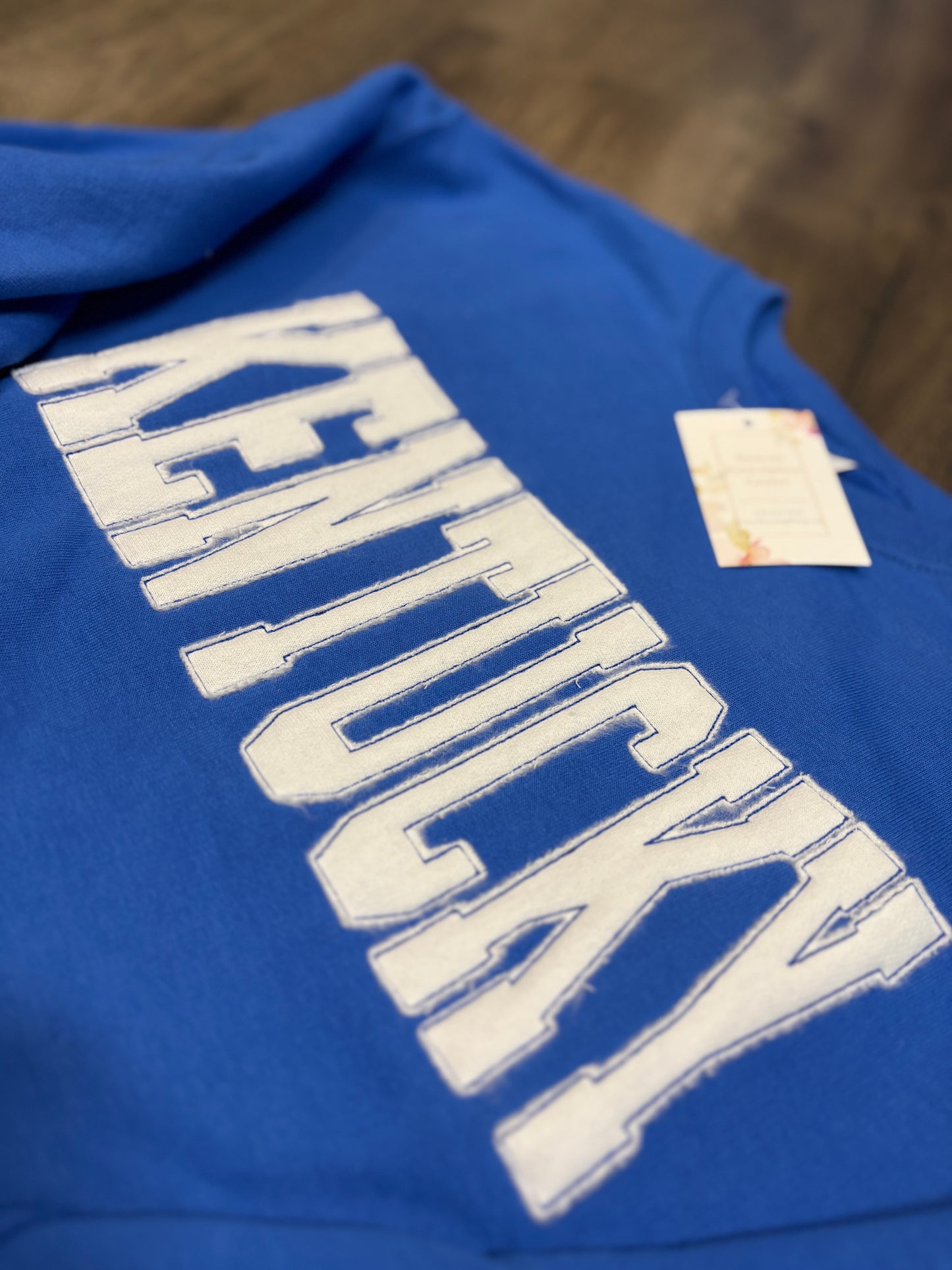 Kentucky White Raggy Applique Sweatshirt