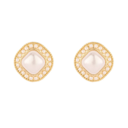 Pearl and Gold Stud Earrings