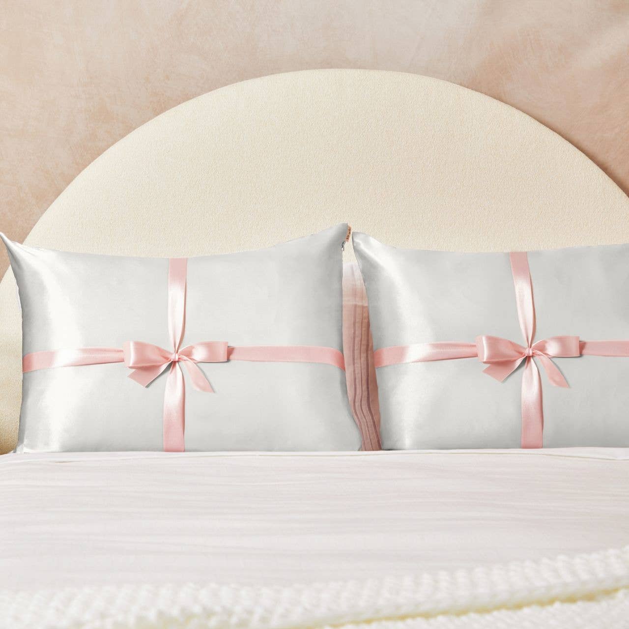 Kitsch Holiday Standard Pillowcase 2pc - Ivory