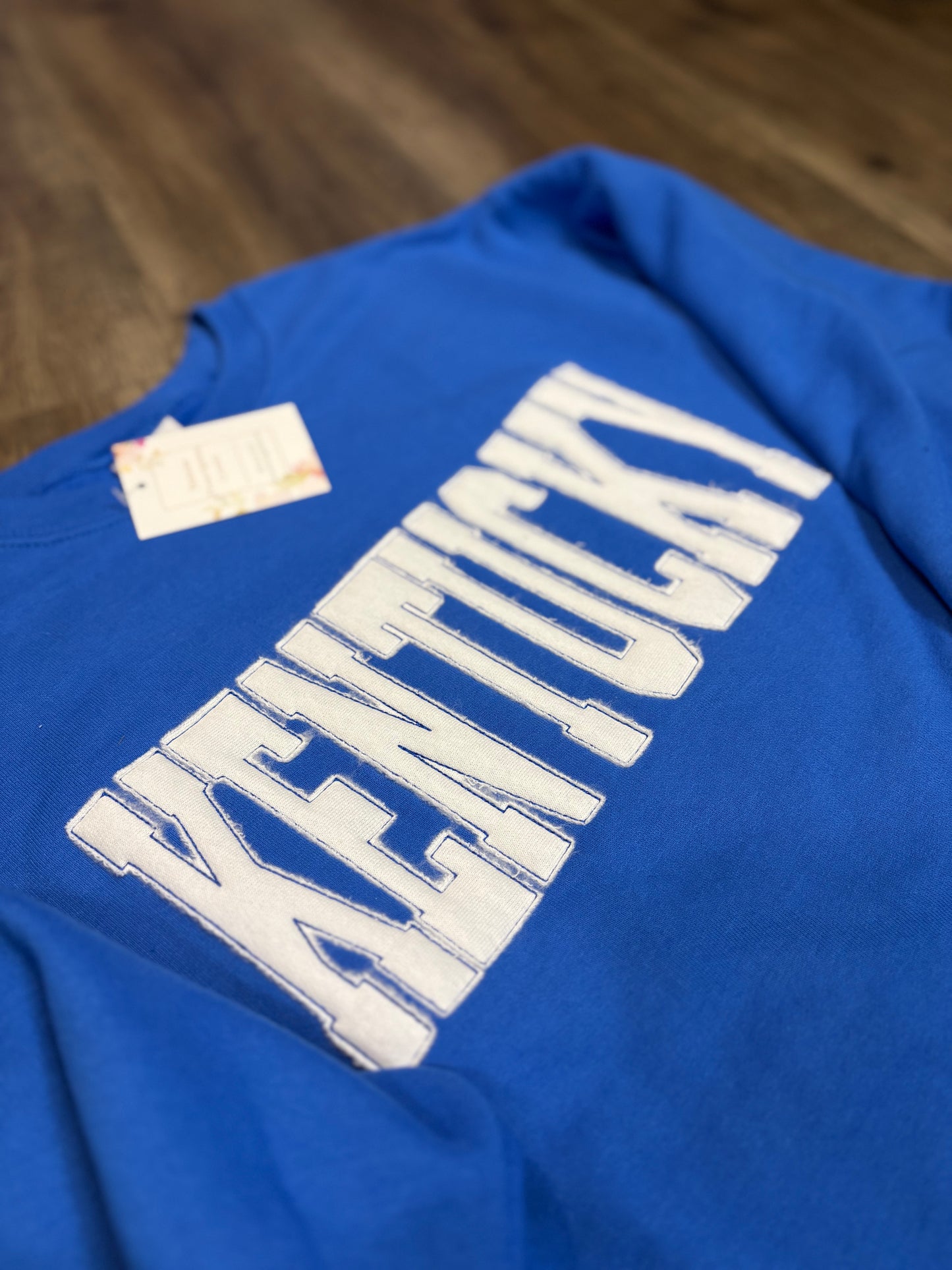 Kentucky White Raggy Applique Sweatshirt