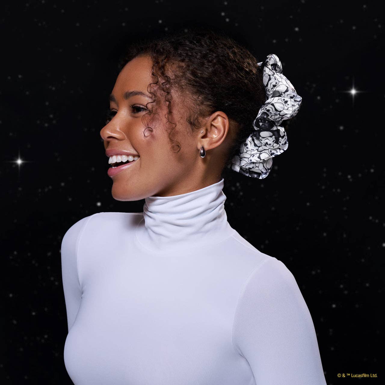 Star Wars & Kitsch Pillow Scrunchies in Satin - R2-D2 & Stormtroopers