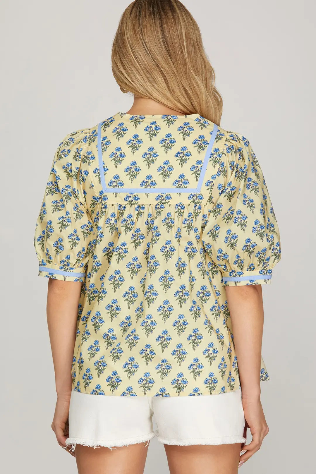 She + Sky Vanilla Floral Half Sleeve Top