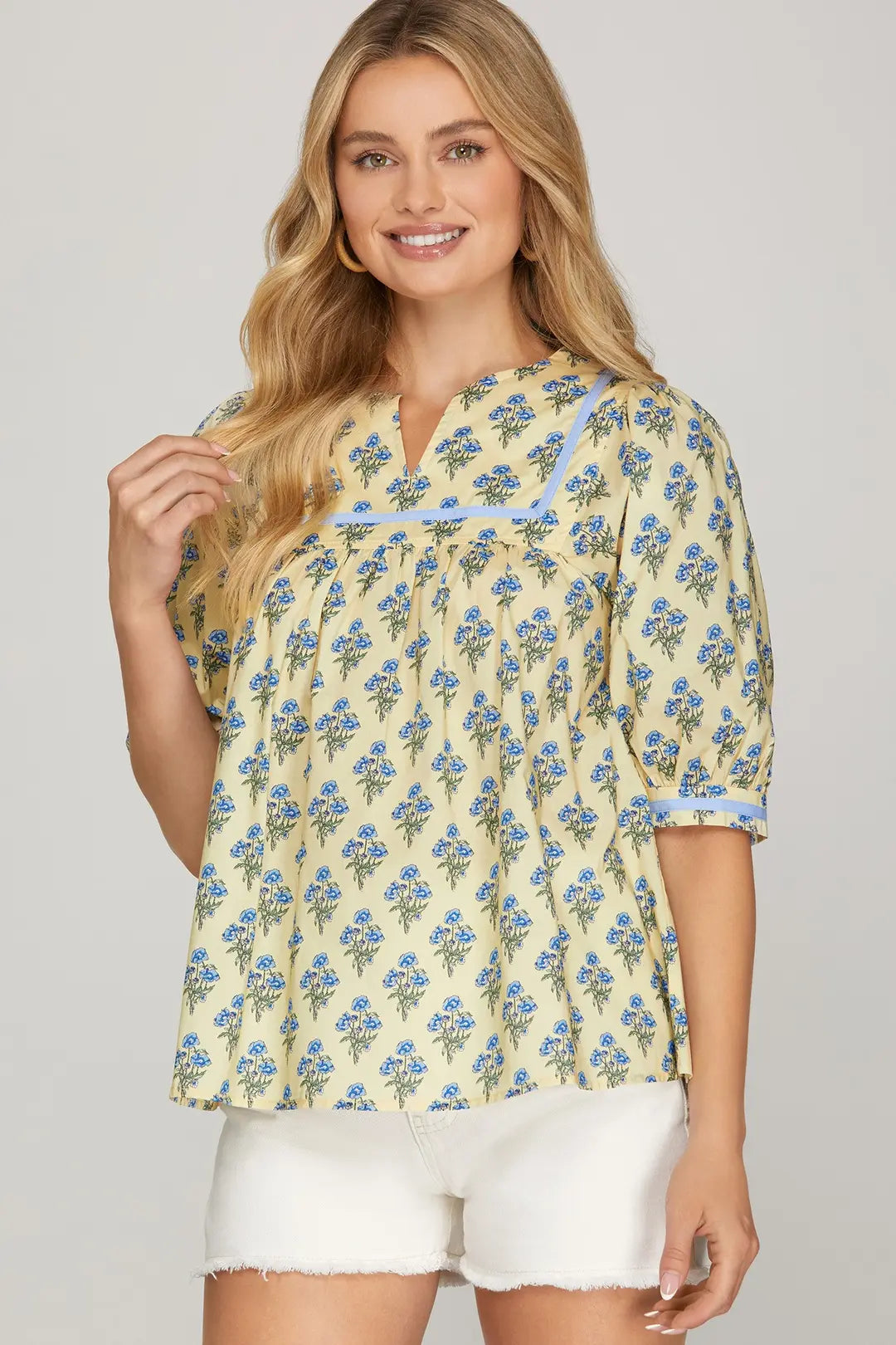She + Sky Vanilla Floral Half Sleeve Top