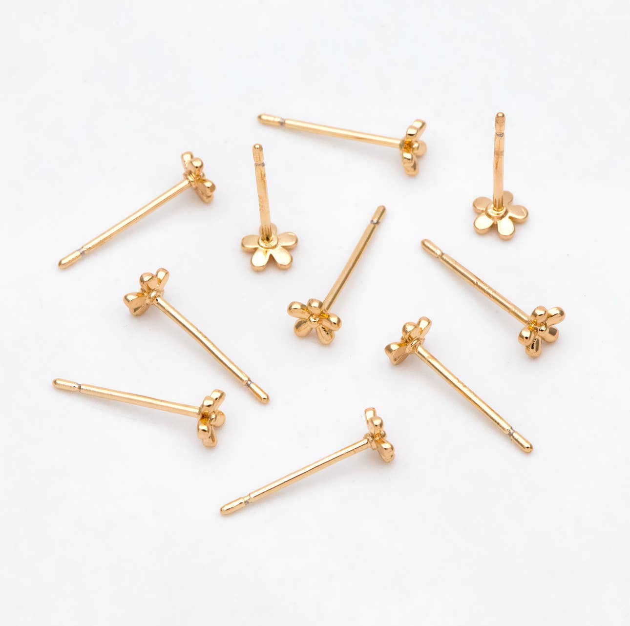 Gold plated 18k flower stud earrings