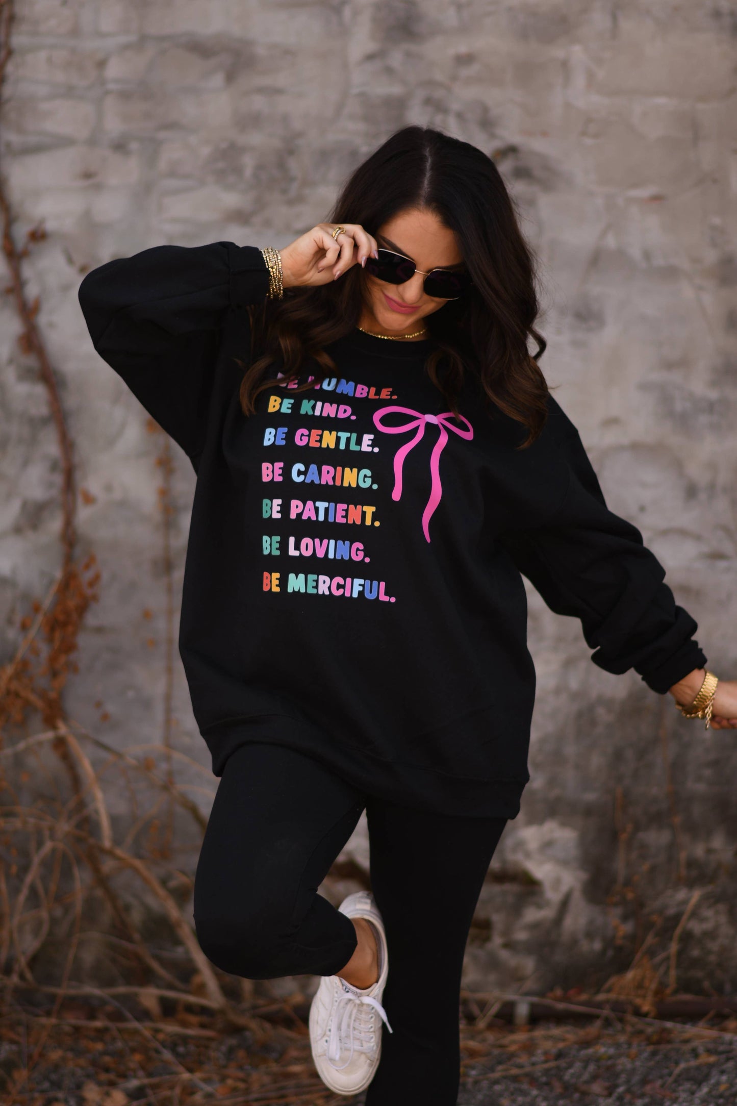 Inspirational Be Kind Sweatshirt – Black Graphic Crewneck
