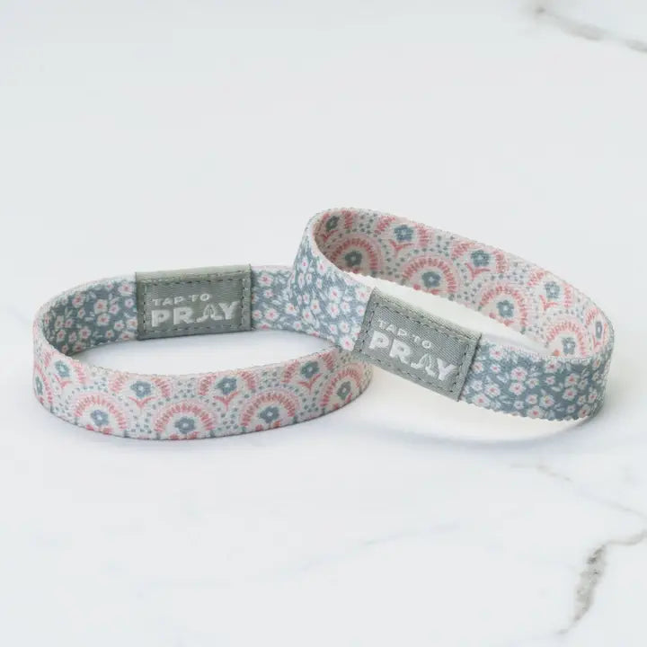 New Spring Versible Tap To Pray Wristbands