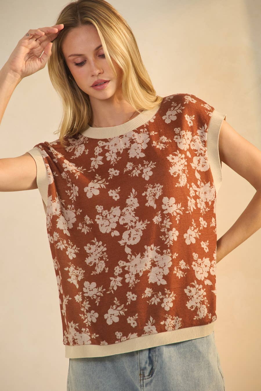 Oddi Floral Jacquard Knit Top