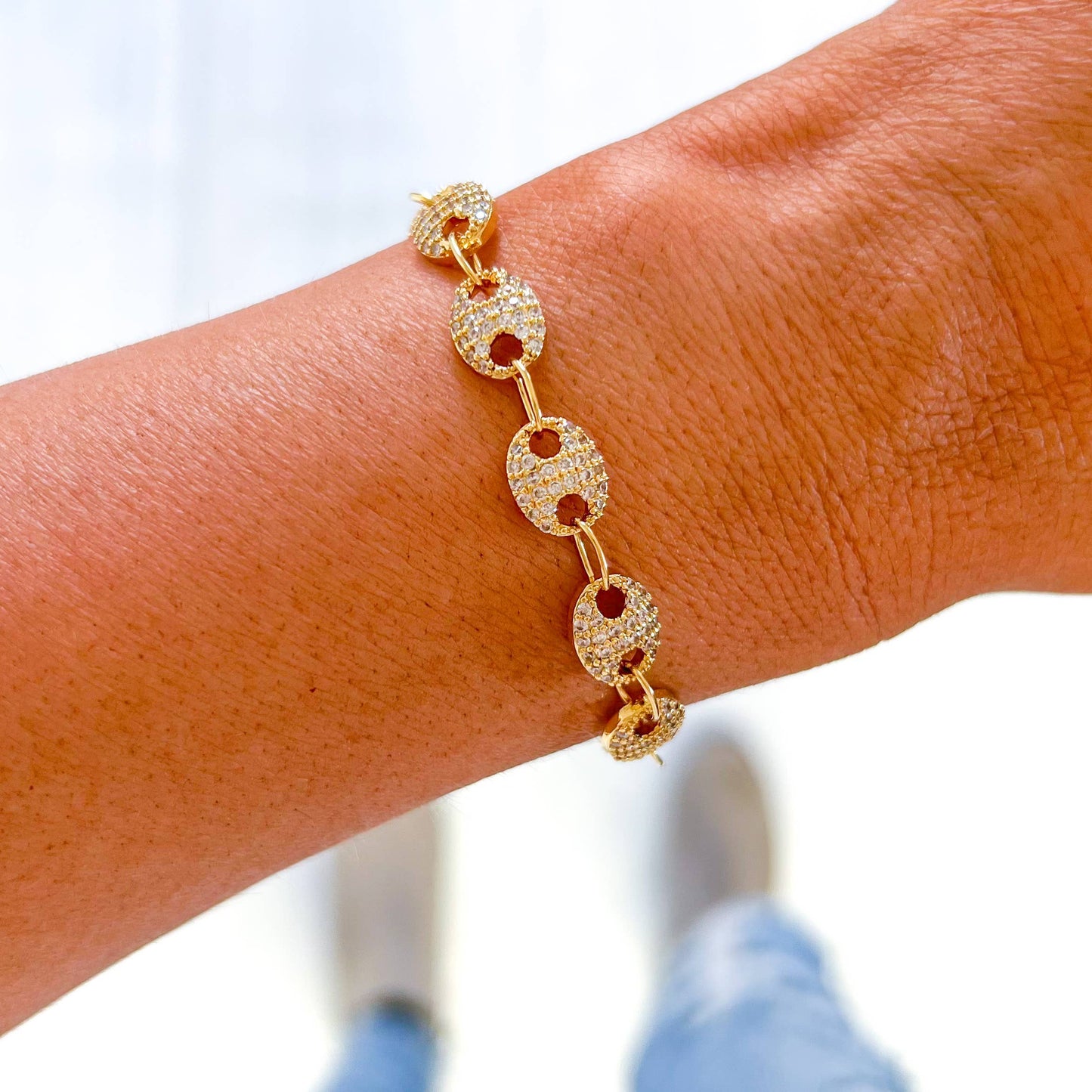 Pave filled Claw Clasp bracelet