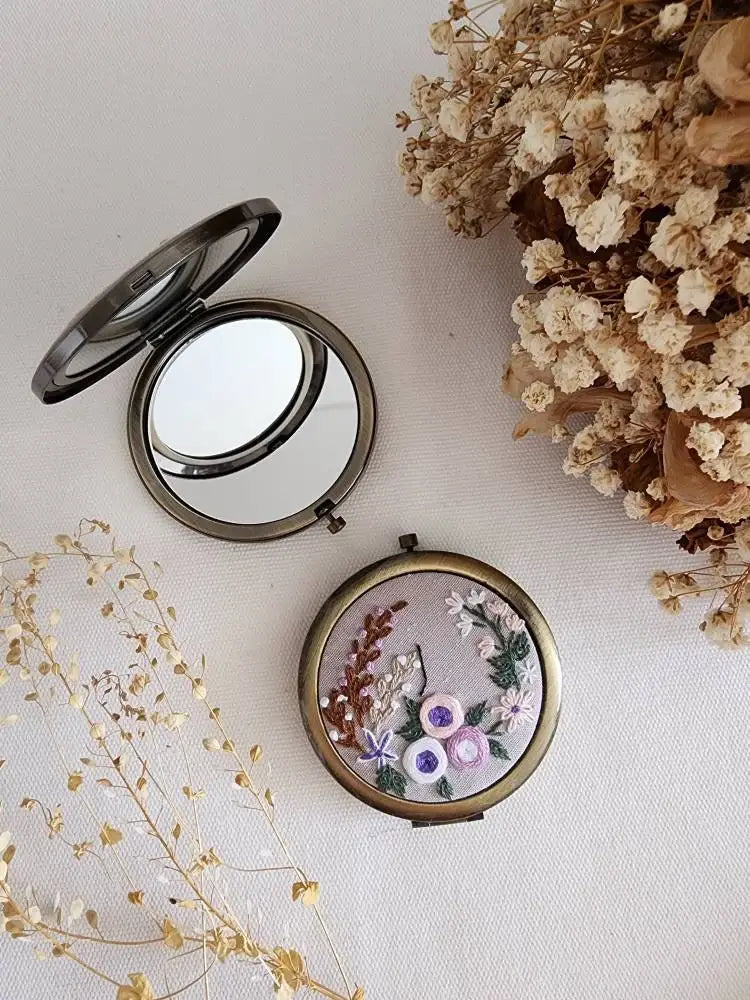 Floral Embroidered Compact Mirror, Collection Sophia